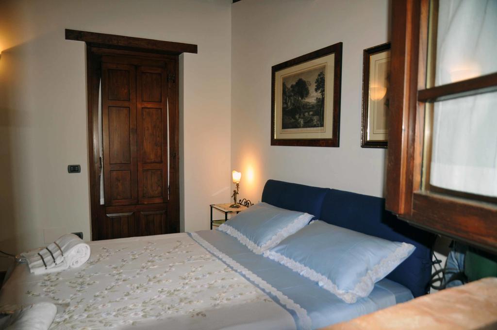 Agriturismo La Bicocca - Apt. "Il Leccio" Castel Rigone Værelse billede